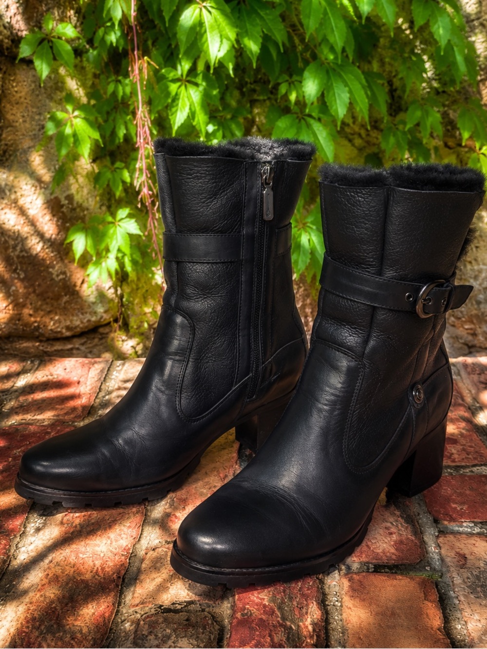 BLONDO Black Leather AquaProtect Shearling Lined Waterproof Block Heel Boots, 9M